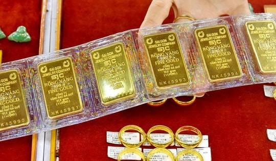 Giá vàng hôm nay 2/1: Trong nước chênh lệch lớn so với thế giới
