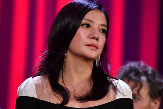 Động thái gây xôn xao của Triệu Vy