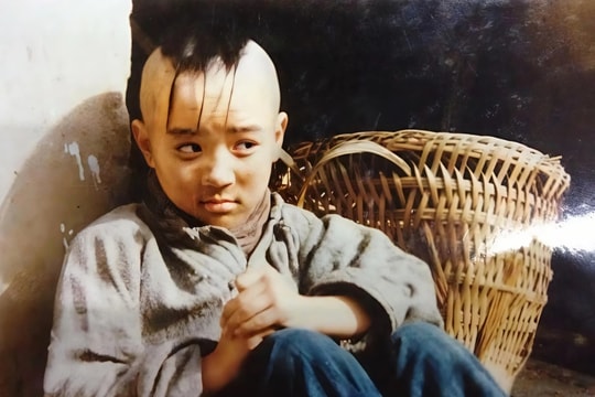 'Cậu bé Tam Mao' kinh điển của màn ảnh: Hào quang lụi tàn, giờ chật vật mưu sinh