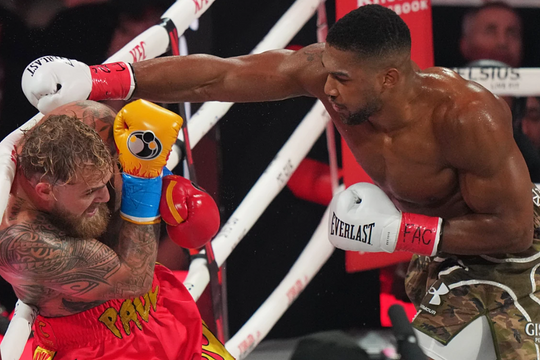 Quyền Anh thế giới mở rộng kiểm tra giới tính sang võ sĩ nam