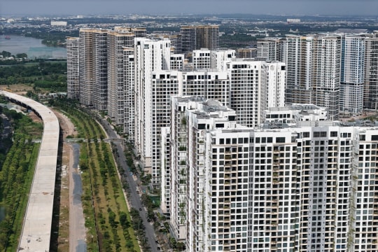 Bất động sản TP HCM bung nguồn cung dịp cận Tết