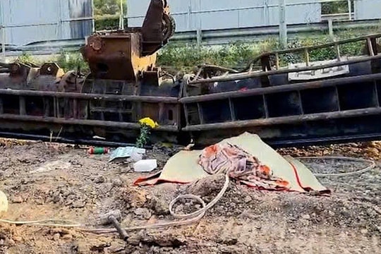 Công nhân bị cọc sắt đè chết khi xây cao tốc TP HCM - Long Thành