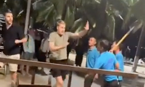 Xác minh nhóm người cầm xẻng dọa đánh khách nước ngoài ở Nha Trang