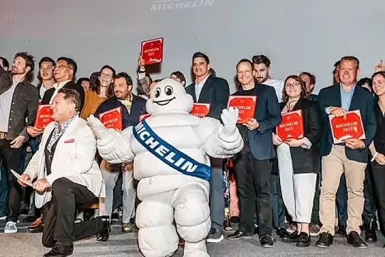 Mẹo du lịch 2026 - bỏ qua nhà hàng Michelin và TikTok