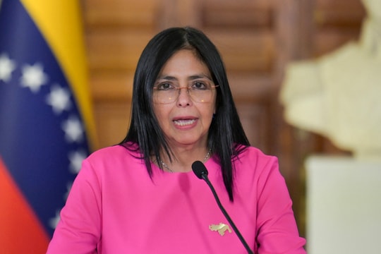 Tổng thống lâm thời Venezuela muốn 'hợp tác cùng phát triển' với Mỹ