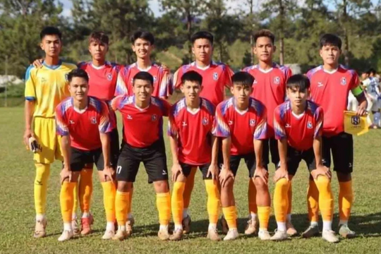 Báo động bóng đá Việt Nam: Liên tiếp 18 cầu thủ trẻ bị kỷ luật vì tiêu cực