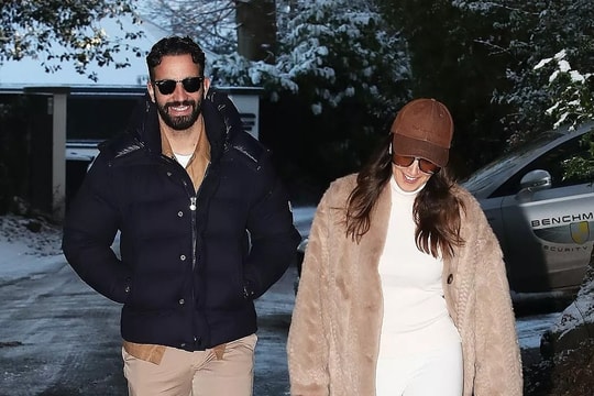 Amorim cười rạng rỡ sau khi bị Man Utd sa thải