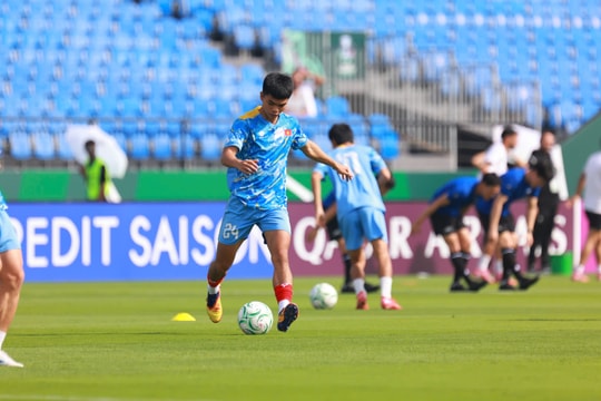 Việt Nam - Jordan: Tiền đạo 18 tuổi đá chính