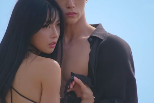 Show hẹn hò Địa ngục độc thân ngập tràn cảnh táo bạo