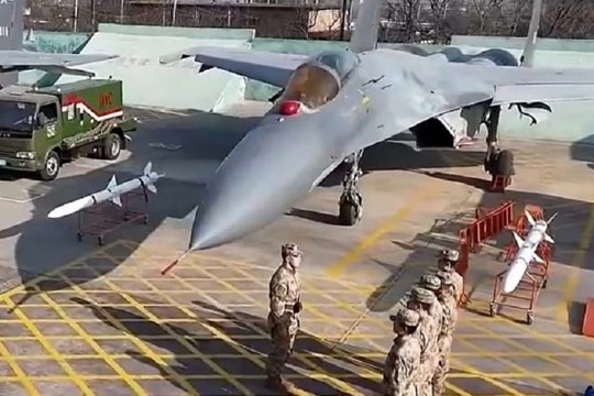 Trung Quốc cho 'nghỉ hưu' dàn tiêm kích J-11A nguồn gốc từ Nga