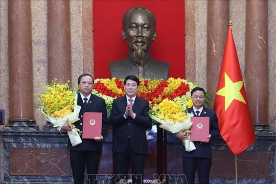 Chủ tịch nước Lương Cường trao quyết định bổ nhiệm Phó Chánh án TAND Tối cao