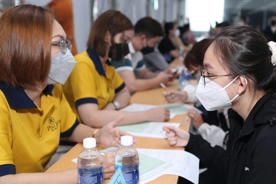 Cứ 10 lao động thì có 1 người bị cắt giảm, Gen Z dẫn đầu "nhảy việc" 2025