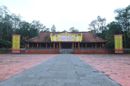 Thông tin mới về vụ hướng dẫn viên thuyết minh sai lệch tại di tích