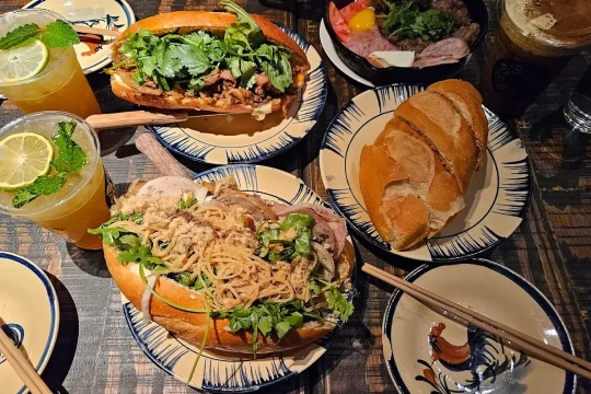 Tiệm bánh mì Việt ở New York khiến khách chờ cả tiếng