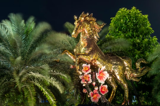 Ngựa Vàng thành hình từ 150.000 mảnh ghép