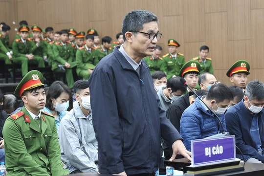 Cựu cục trưởng An toàn thực phẩm: Không đặt cơ chế, cấp dưới đưa tiền thì nhận