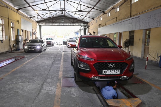 Ôtô rớt kiểm định phải nộp thêm 50% phí khi quay lại trong ngày