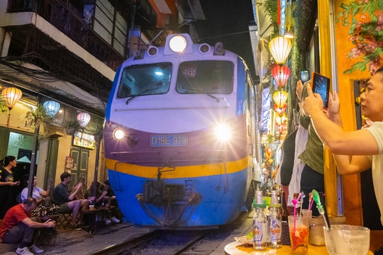 Bất cập nếu dừng chạy tàu qua trung tâm Hà Nội