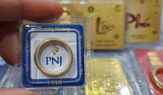 Cuối ngày 7-1, giá vàng giảm trở lại, PNJ tung chính sách thu mua mới