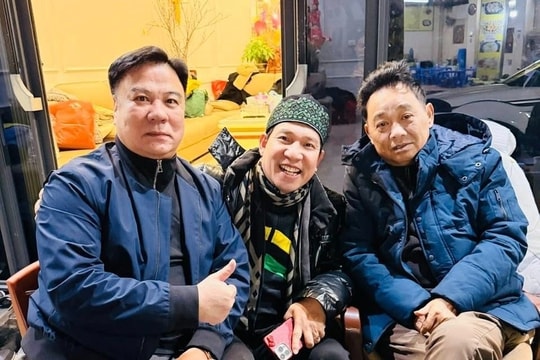 Quang Thắng đăng ảnh bên NSND Quốc Khánh