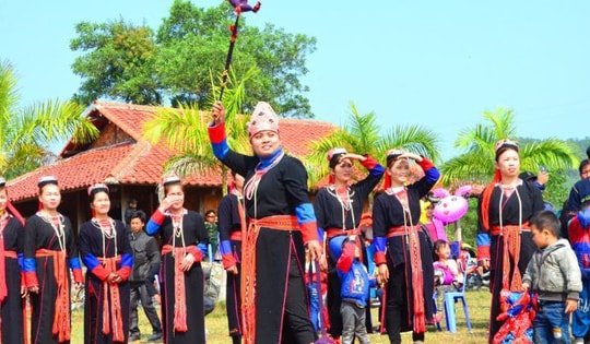 Quảng Ninh hỗ trợ 10 triệu đồng cho mỗi thôn, khu phố đón Tết Nguyên đán Bính Ngọ