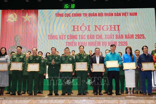 Báo chí đặc biệt quan trọng góp phần giữ vững trận địa tư tưởng trong Quân đội