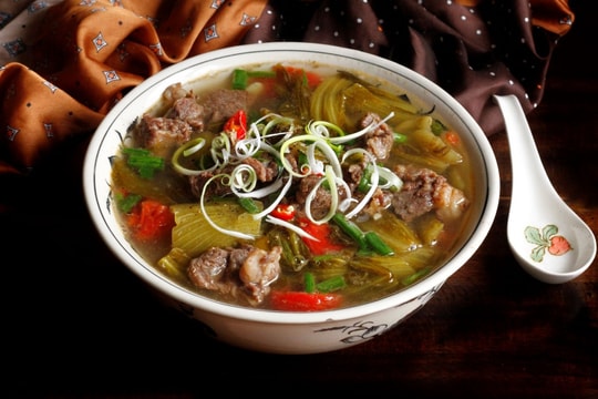 Canh dưa bò kiểu Bắc cho bữa cơm ngày đông