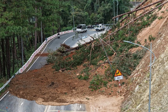 Đóng đèo Prenn cửa ngõ Đà Lạt 6 ngày để khắc phục sạt lở