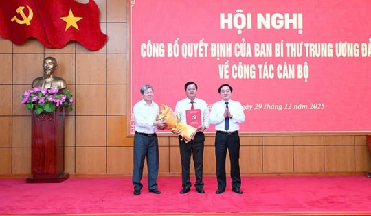 Tây Ninh công bố quyết định của Ban Bí thư về công tác cán bộ