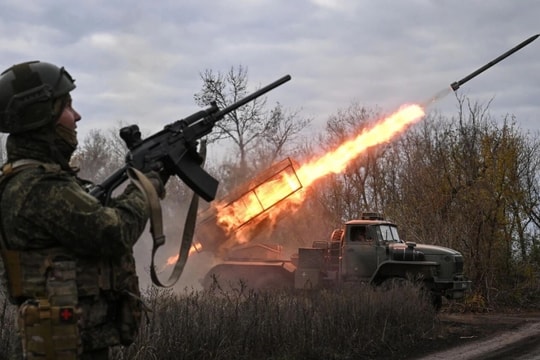 Nga tập kích Oreshnik vào Ukraine để trả đũa vụ tấn công dinh thự ông Putin