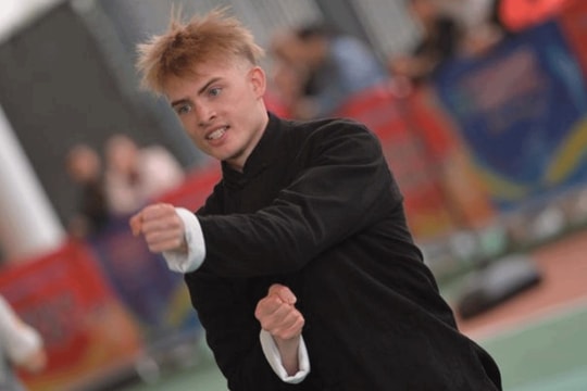 Vượt 8.000 km học võ Trung Quốc, luyện công 9 tiếng mỗi ngày vì mê Lý Liên Kiệt