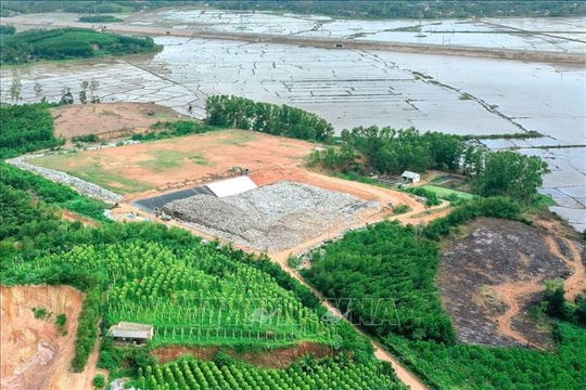 Người dân kiến nghị sớm có giải pháp xử lý triệt để bãi rác Bồng Sơn