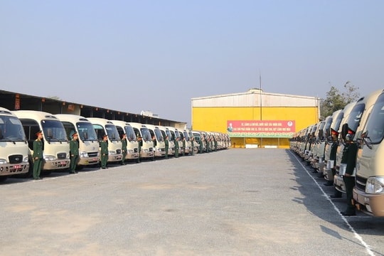 Nâng cao kỹ năng phục vụ, đưa đón đại biểu dự Đại hội XIV của Đảng