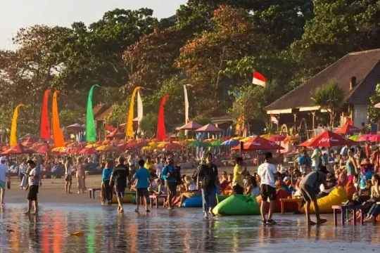 Tranh cãi đề xuất du khách phải chứng minh tài chính khi đến Bali