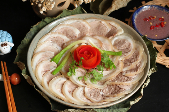 Lợi ích sức khỏe khi ăn thịt lợn