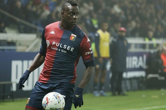 Balotelli chuyển 10 đội trong 10 năm