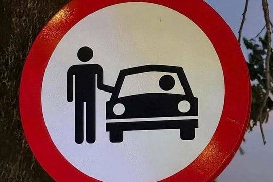 Đường nội bộ tự cắm biển cấm có bị phạt?