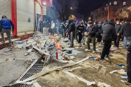 Người dân Iran 'mất kết nối Internet' khi các cuộc biểu tình lan rộng