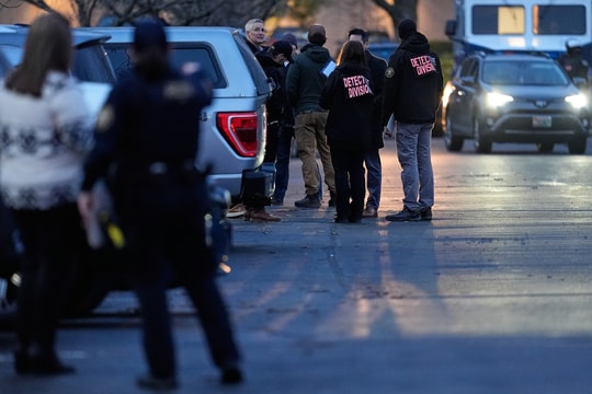 Đặc vụ di trú Mỹ bắn hai người ở Portland