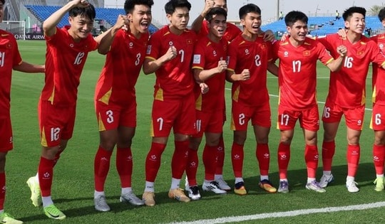 Thắng Kyrgyzstan 2-1, U23 Việt Nam là đội bóng đầu tiên vào tứ kết VCK U23 châu Á 2026