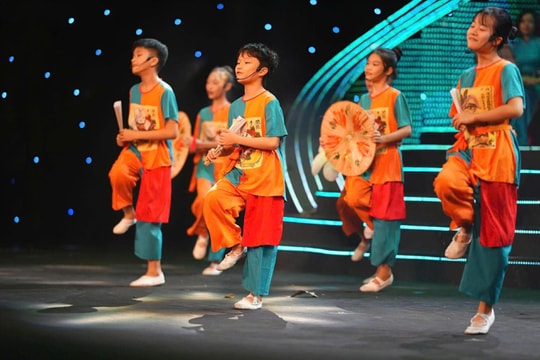 Khi tiếng ca trẻ thơ ngân vang với Đảng vẹn toàn niềm tin yêu