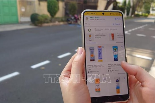 Chuyển động thương mại toàn cầu 2026 - Bài 2: Thương mại điện tử chuyển mình