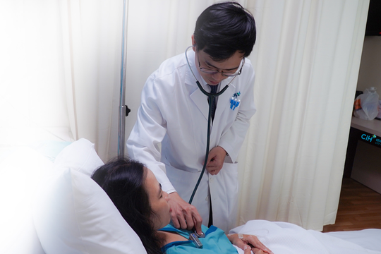 Tưởng mệt thoáng qua, người phụ nữ suýt suy tim