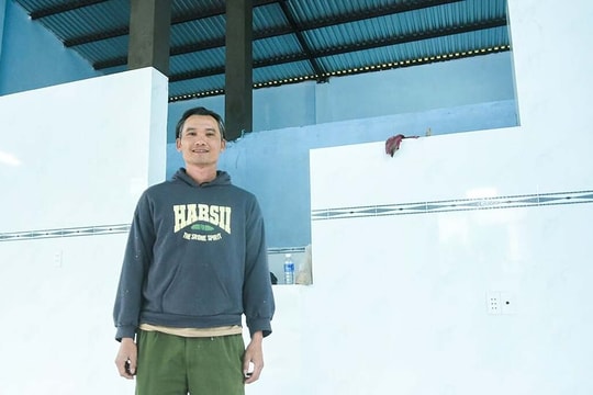 Bàn giao hơn 1.000 căn nhà cho người dân vùng lũ