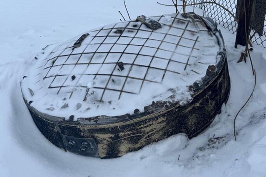 Ukraine thu được loạt mảnh vỡ tên lửa siêu vượt âm Oreshnik