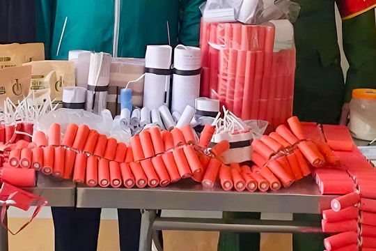 Nam sinh tự chế hơn 3.000 quả pháo để bán