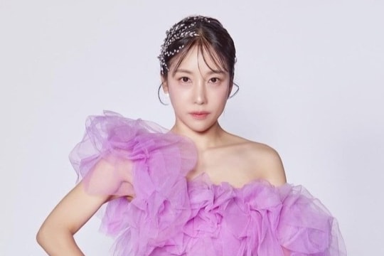 Diễn biến vụ nữ ca sĩ bị kiện vì ngoại tình