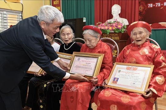 Tiến tới Đại hội XIV của Đảng: Bứt phá từ chính sách chăm lo người cao tuổi