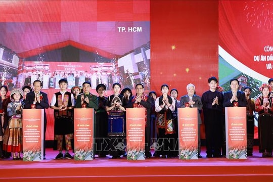 Thủ tướng: Xây dựng trường học khu vực miền núi, đồng bào dân tộc để gieo chữ, giữ nước