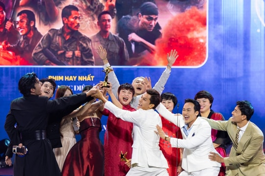 'Mưa đỏ' đại thắng giải Ngôi Sao Xanh